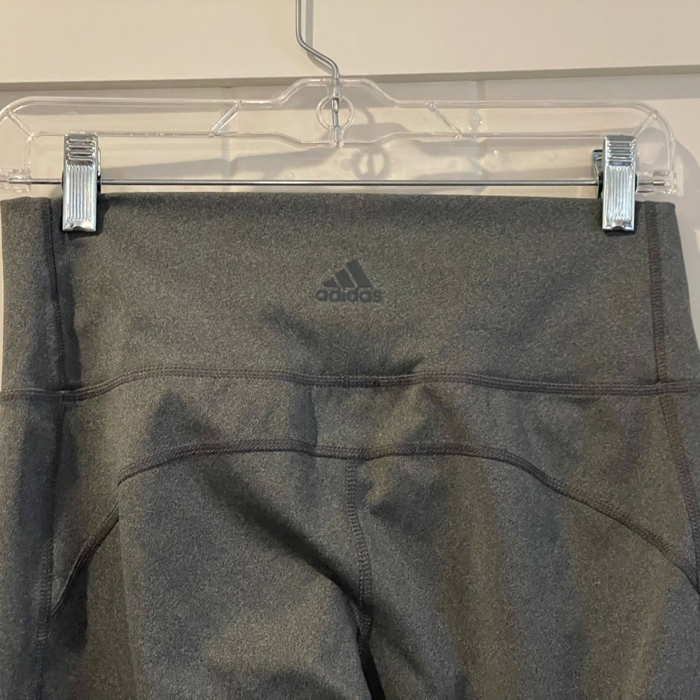 Adidas🧘♀️ - Picture 4 of 10